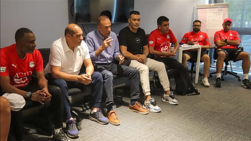 خلال الاجتماع مع الجهاز الفني للمنتخب الوطني تحت 17 عاما