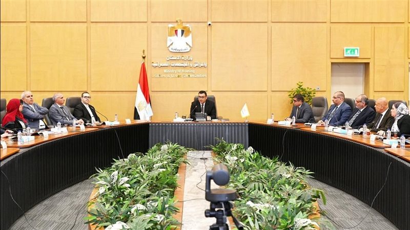 وزير الإسكان