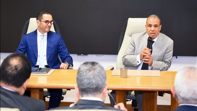 وزيرا الخارجية والاستثمار