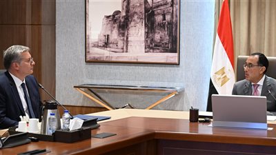 رئيس الوزراء يلتقي وزير البترول لاستعراض عددٍ من ملفات عمل الوزارة