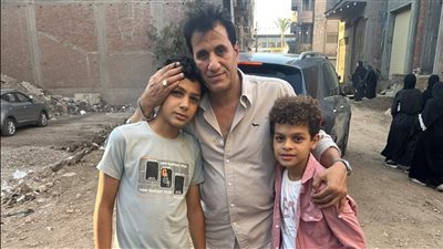 أحمد شيبة ينشر صور أبناء أحمد عامر: 