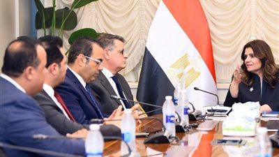 «الهجرة» تستقبل «شباب المصريين بالخارج» لمناقشة الانتخابات الرئاسية