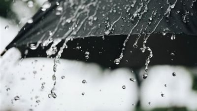 أستاذ مناخ يكشف سبب استمرار ارتفاع درجات الحرارة خلال الخريف