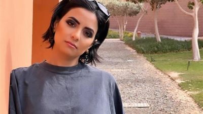 اتحشرت فوق جزيرة.. سهر الصايغ تتعرض لحادث سير مروع