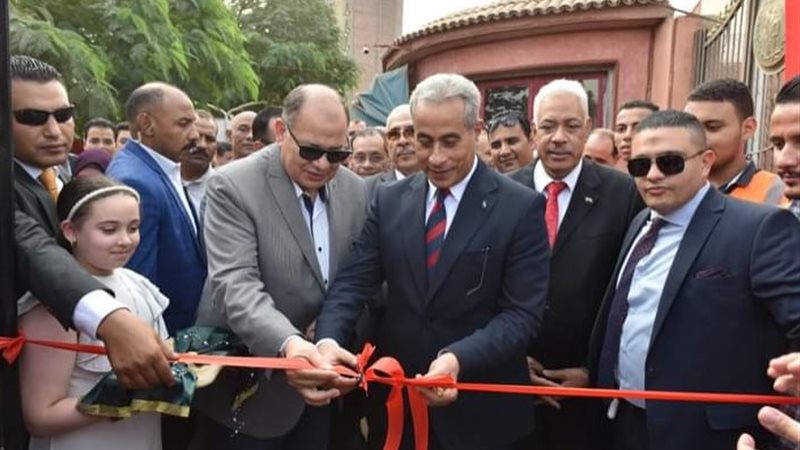 وزير العمل يفتتح ملتقى توظيف الشباب