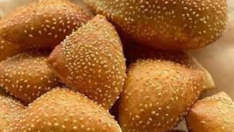 خبز بالسمسم