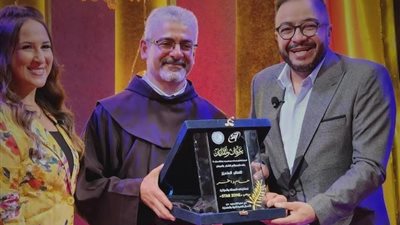 حسام داغر : سعيد بتكريمي من المركز الكاثوليكي راعي الآداب و الفنون بمصر
