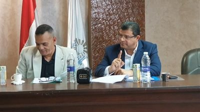 الدكتور محمد سليمان يبحث الخطة الاستثمارية والخدمات الجماهيرية لحى النزهة