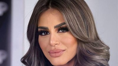 منة فضالي تشوق جمهورها لمسرحية «صوابع زينب» في موسم الرياض