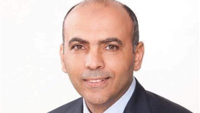 جمال أبو الفتوح: تفقد مدبولى عددًا من المصانع رسالة باستكمال الدولة مسيرة الإنتاج