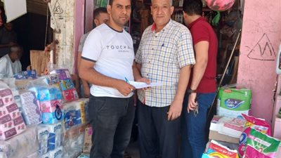 ضبط 90 مخالفة تموينية بديروط وإعدام 600 زجاجة خل في أسيوط