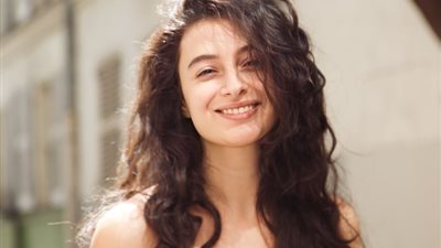 فنانة فرنسية لـ«الجمهور»: أحلم بالعمل في «هوليوود» وأرغب في تقديم أعمال فنية مصرية
