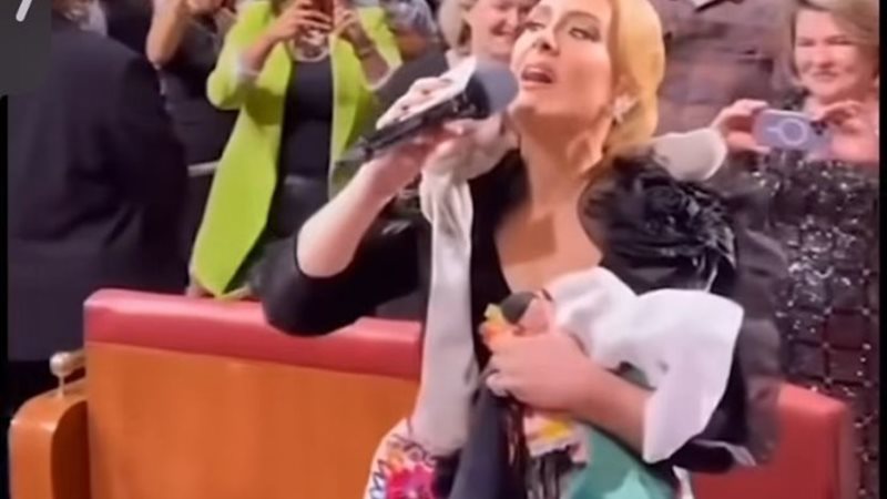 النجمة أديل