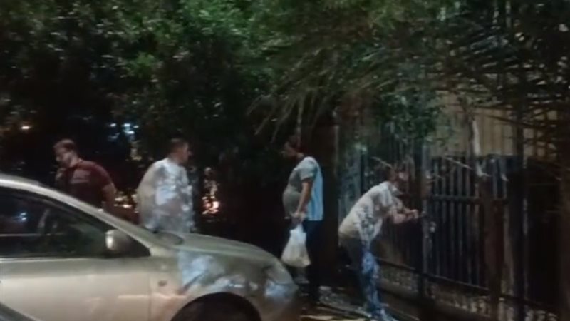مصنع ملابس فى جراج عقار سكنى
