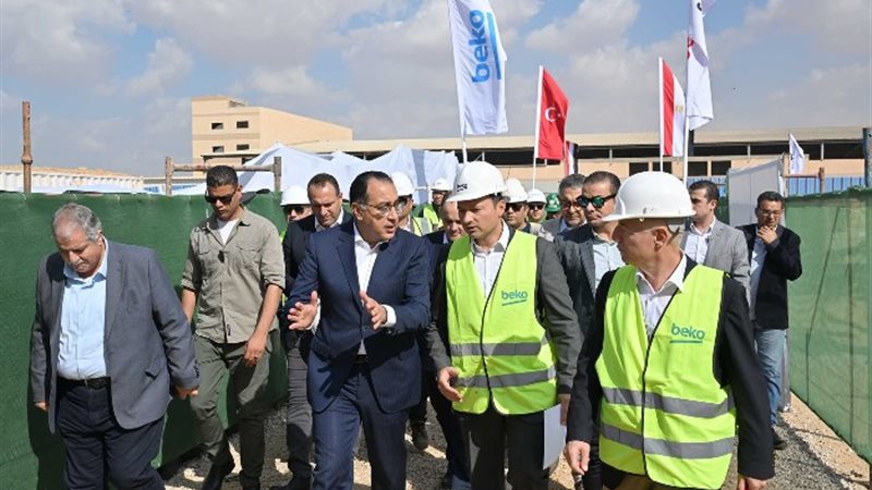 رئيس الوزراء مصطفى مدبولي في جولة تفقدية
