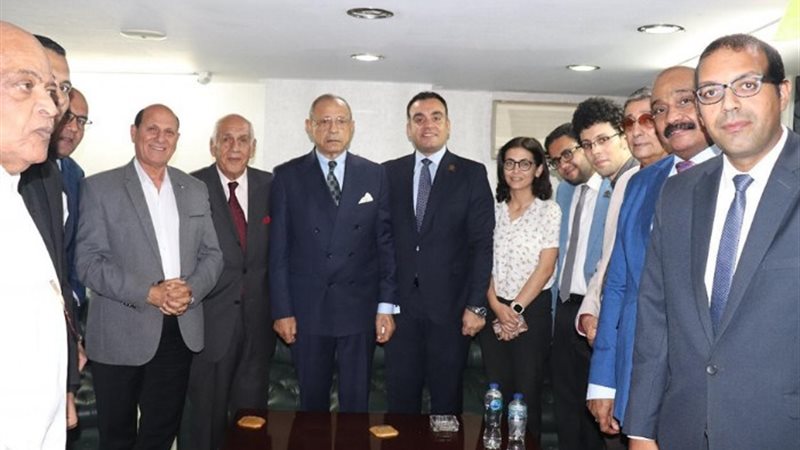 جانب من لقاء تنسيقية شباب الأحزاب والسياسيين