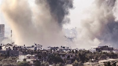 القاهرة الإخبارية: 63 شهيدا إثر قصف بدير البلح والنصيرات والبريج بغزة