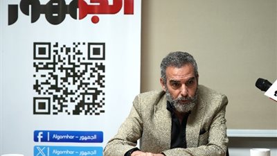 أحمد عبدالعزيز  وزوجته في ضيافة «الجمهور».. صور