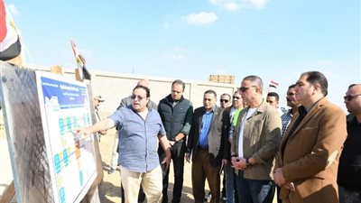 وزير التنمية يتابع مشروعات معالجة مياه الصرف الصحي بالفيوم