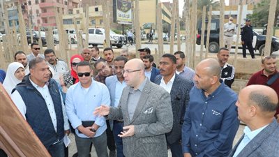 محافظ بني سويف يتفقد سير أعمال مشروع تطوير ورفع كفاءة سوق الدهشوري