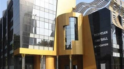 اجتماع عاجل في اتحاد الكرة لمناقشة أزمة الحكام الراسبين