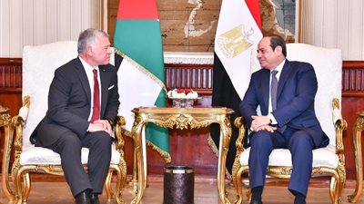 الرئيس السيسي يودع الملك عبدالله الثاني عقب زيارة سريعة لمصر