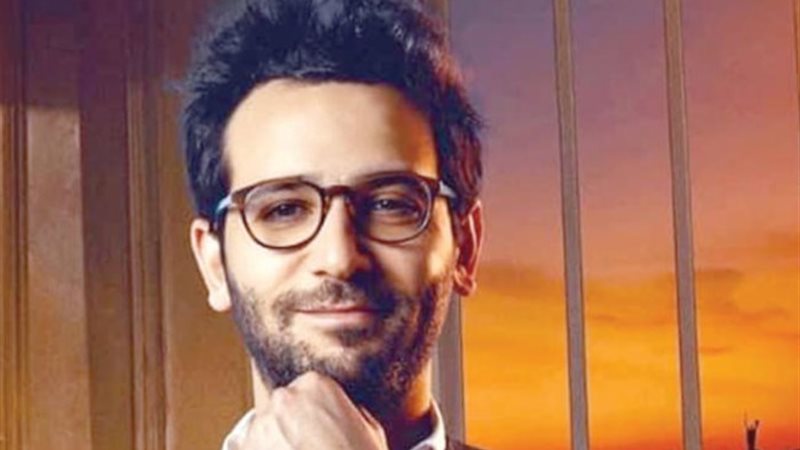 الفنان كريم قاسم