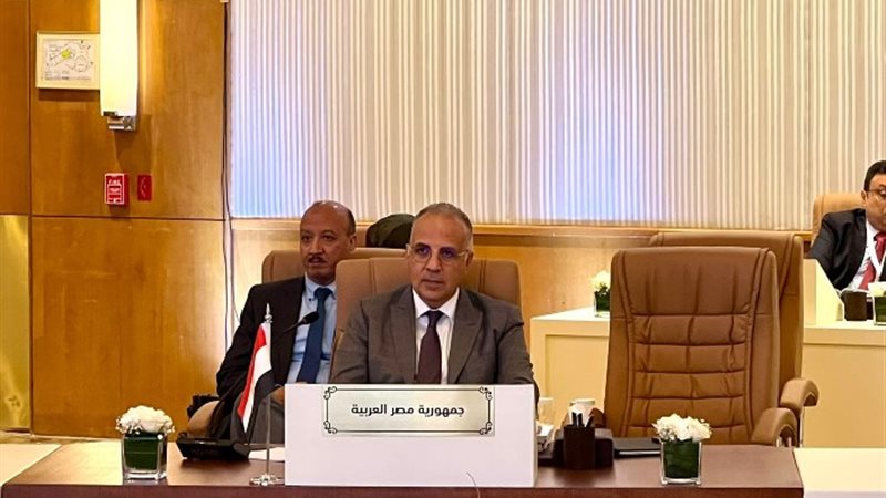 وزير الموارد المائيه