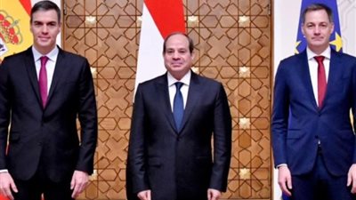 وصول رئيسي وزراء إسبانيا وبلجيكا إلى مطار العريش