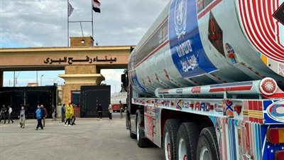 105 شاحنات من المساعدات لغزة في طريقها إلى معبر رفح