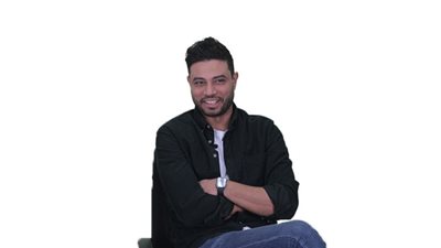 «باركولي ابني القاتل».. أحمد ماجد: رد فعل والدي على «صوت وصورة» ضحكني