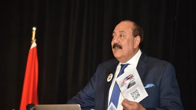 مقار اللجان الانتخابية تفتح أبوابها بـ 5 ولايات أمريكية الجمعة