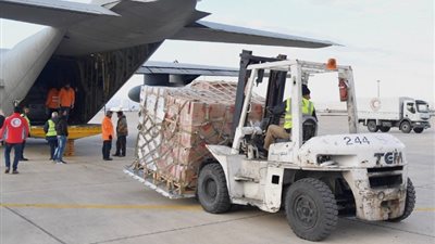 واشنطن ترسل 3 طائرات مساعدات لغزة عبر مطار العريش