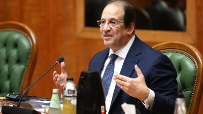 رئيس المخابرات المصرية يصل قطر للمشاركة في مباحثات الهدنة الإنسانية بغزة