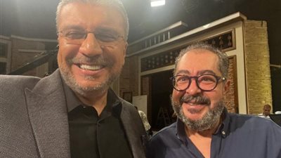 وجعت قلوبنا..  عمرو الليثي ينشر آخر صورة له مع الراحل طارق عبدالعزيز