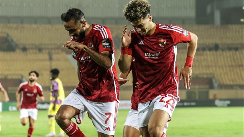 لاعبي الأهلي