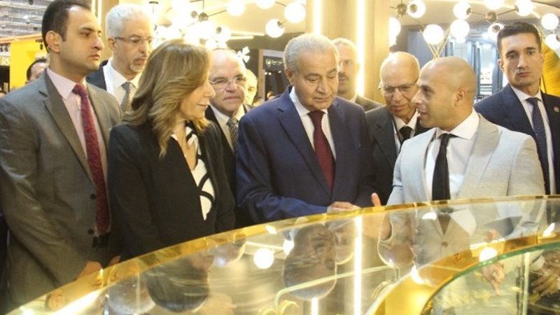جولة الوزير في معرض نيبو للذهب