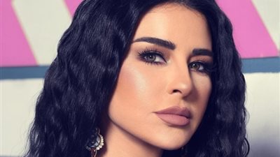 إطلالة ماجي بو غصن في مهرجان «البحر الأحمر السينمائي».. فيديو