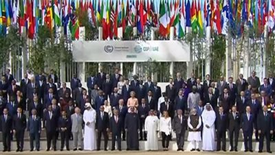 قادة العالم يلتقطون صورة تذكارية في قمة المناخ COP 28