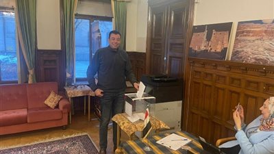 توافد المصريين المقيمين في السويد للتصويت في الانتخابات الرئاسية 2024