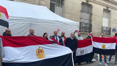 توافد المصريين المقيمين في فرنسا للتصويت في الانتخابات الرئاسية 2024