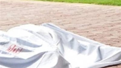 العثور على جثة مسن في ظروف غامضة بالجيزة