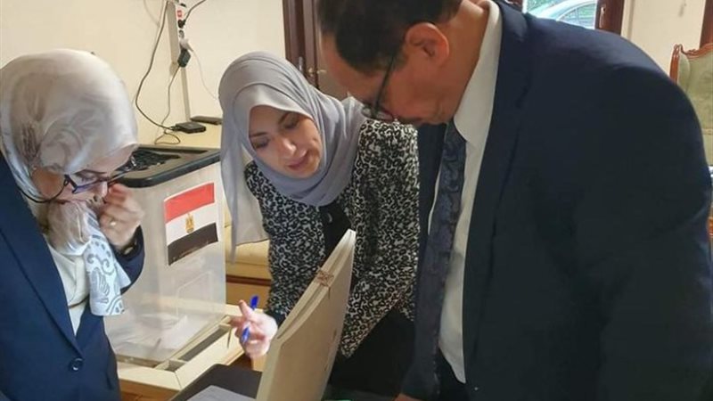 الجالية المصرية بألبانيا تدلي بصوتها بالانتخابات الرئاسية