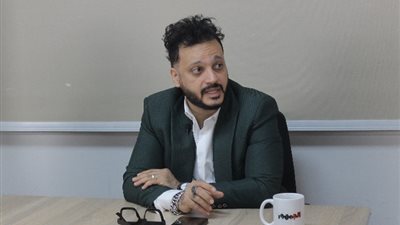 إيساف: حياتي مطب صناعي وشوفت الموت بعنيه