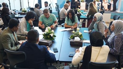 شباب من أجل إحياء الإنسانية يناقش الخروج من دائرة الحرب إلى النمو الاقتصادي