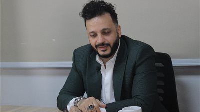 إيساف يكشف مفاجآت فى حواره مع «الجمهور»: أنا مش كيوت ومتربى في حدائق القبة