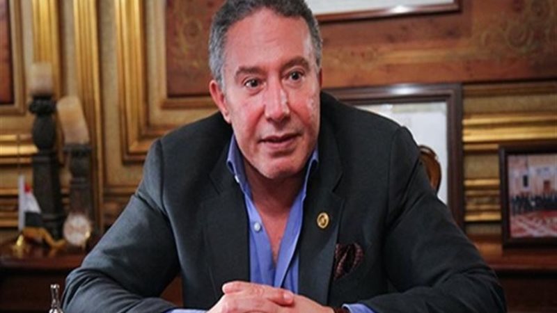 أكمل قرطام