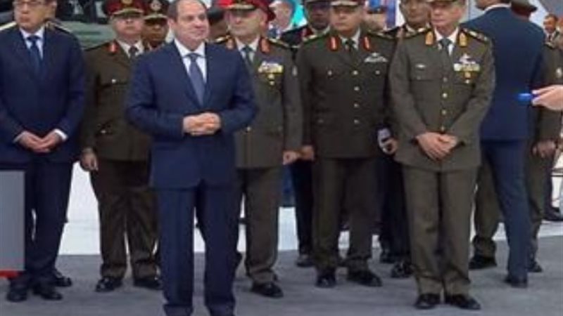 الرئيس السيسي بمعرض إيديكس