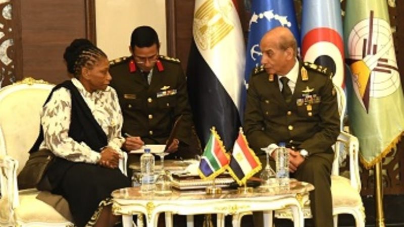 الفريق أول محمد زكى القائد العام للقوات المسلحة وزير الدفاع