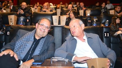يدخل دور العرض اليوم.. نجيب ساويرس يشيد بفيلم «شماريخ»